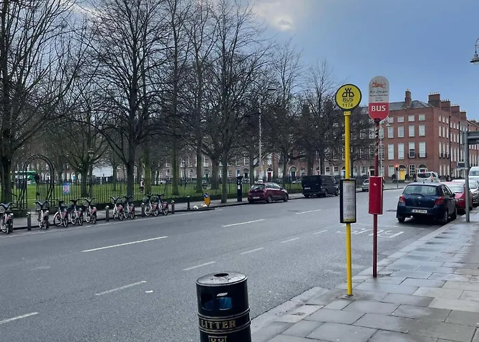 Pensión Superb Triple By The Spire - 3 *