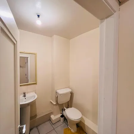 Guest house Superb Triple By The Spire - 3 *