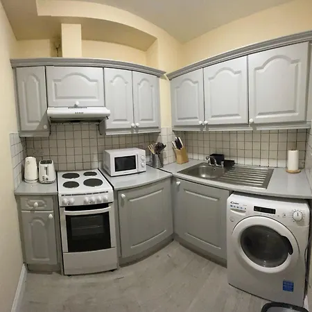 Superb Triple By The Spire - 3 Affittacamere *