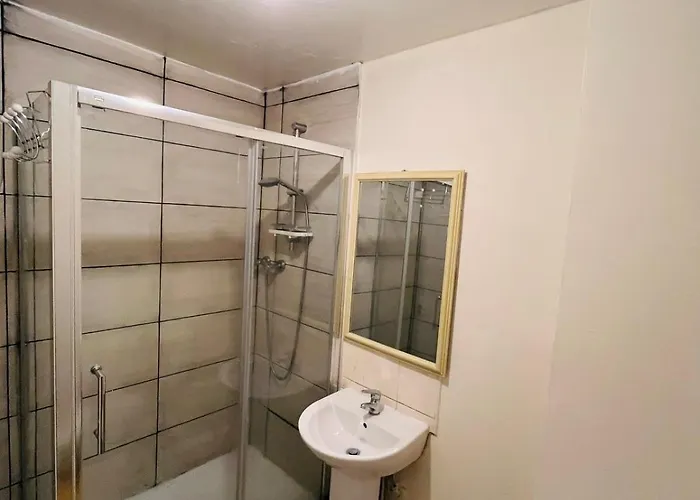 Maison d'hôtes Superb Triple By The Spire - 3