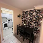 Superb Triple By The Spire - 3 Penzion