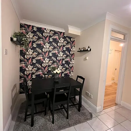 Superb Triple By The Spire - 3 ゲストハウス