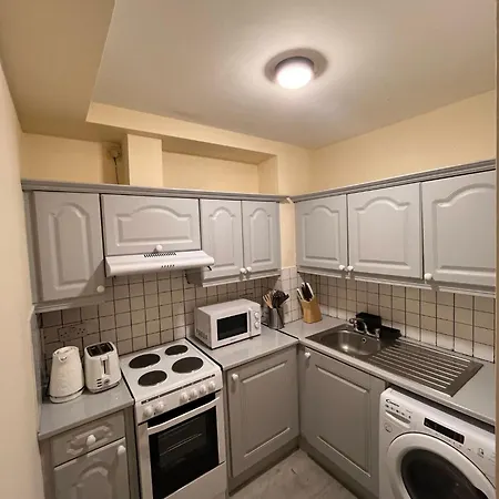 Superb Triple By The Spire - 3 ダブリン