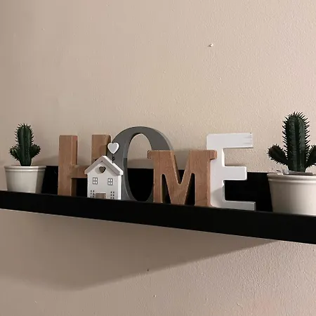 Superb Triple By The Spire - 3 *